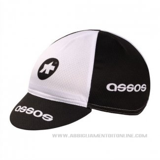 2014 Assos Cappello Ciclismo.Jpg